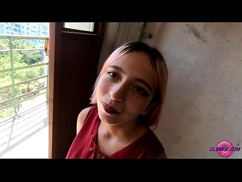 ❤️ Studint Sensual sûget in frjemdling yn 'e bûtenwrâld - Cum op syn gesicht ❤️ Porno by porno fy.superpornpics.ru ❌